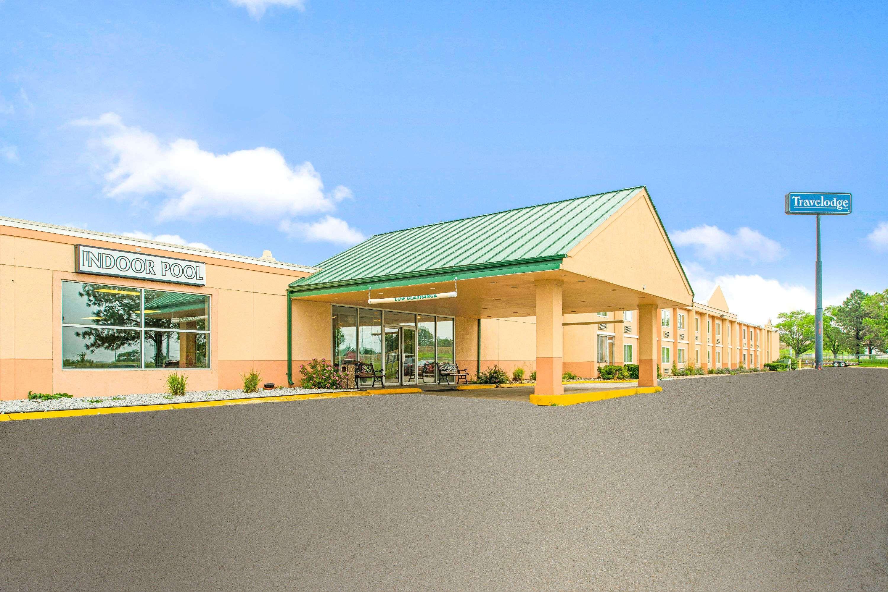 Travelodge By Wyndham Lincoln Airport I-80 Екстер'єр фото